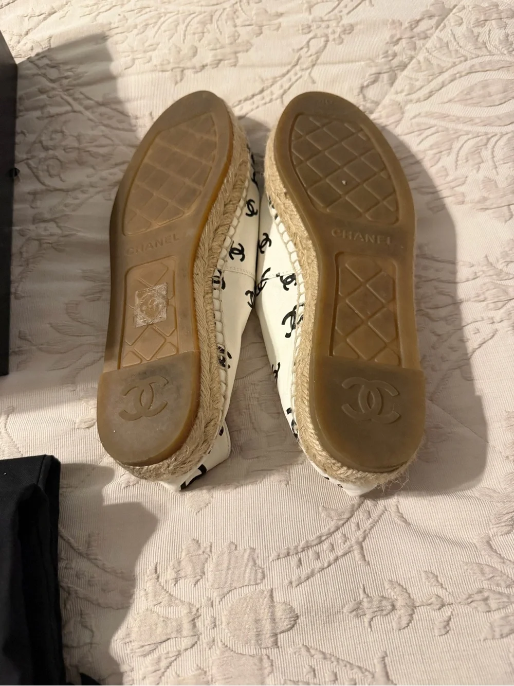 Chanel White & Black CC Espadrille Flats With shoe bags and box Used 4x